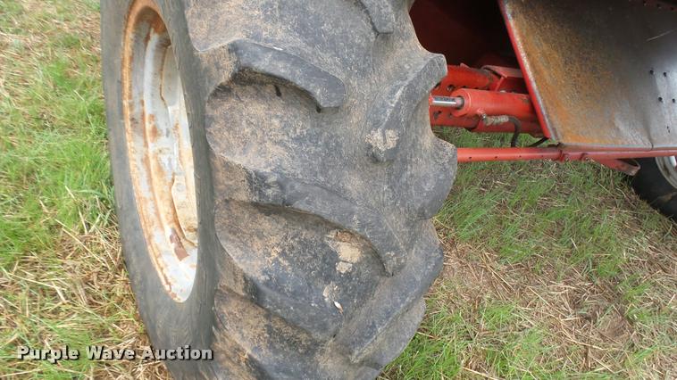 image for item DR9638 Case IH 1680 Axial-Flow combine