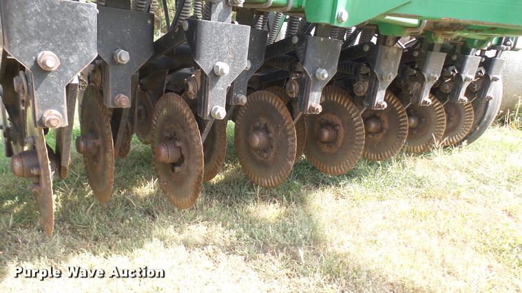 image for item DR9647 Great Plains 1005NG grain drill