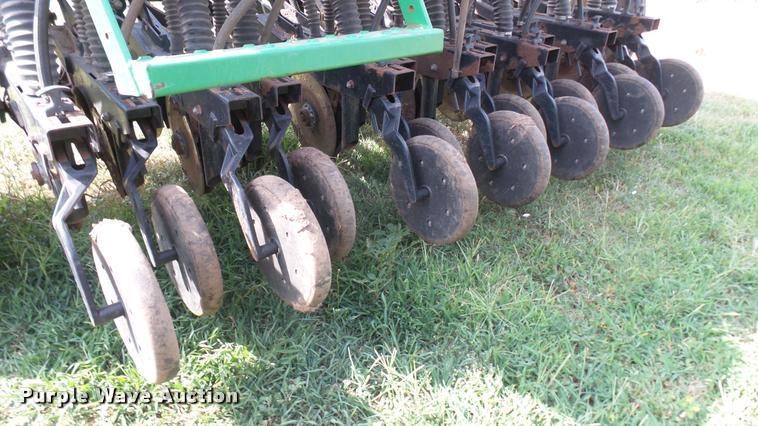 image for item DR9647 Great Plains 1005NG grain drill