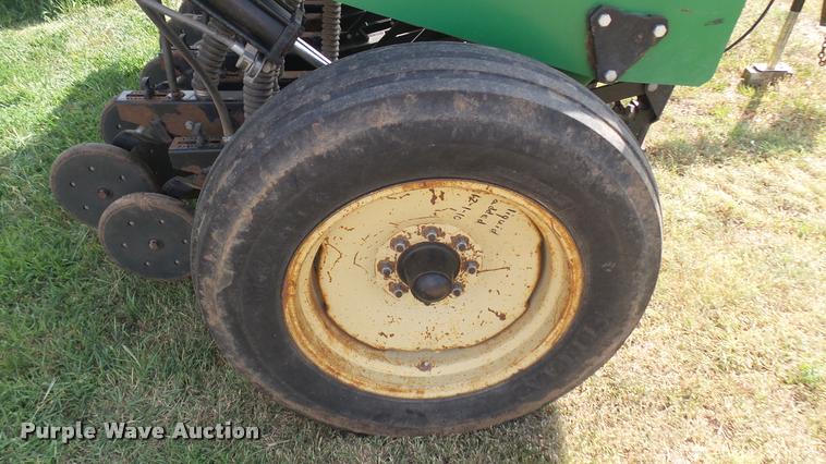 image for item DR9647 Great Plains 1005NG grain drill