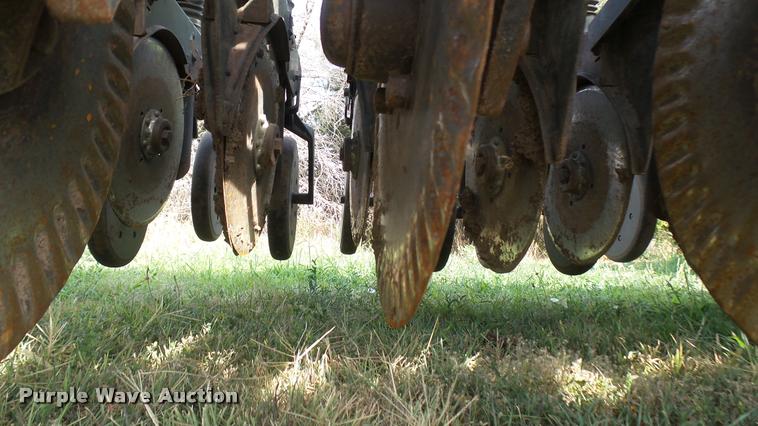 image for item DR9647 Great Plains 1005NG grain drill