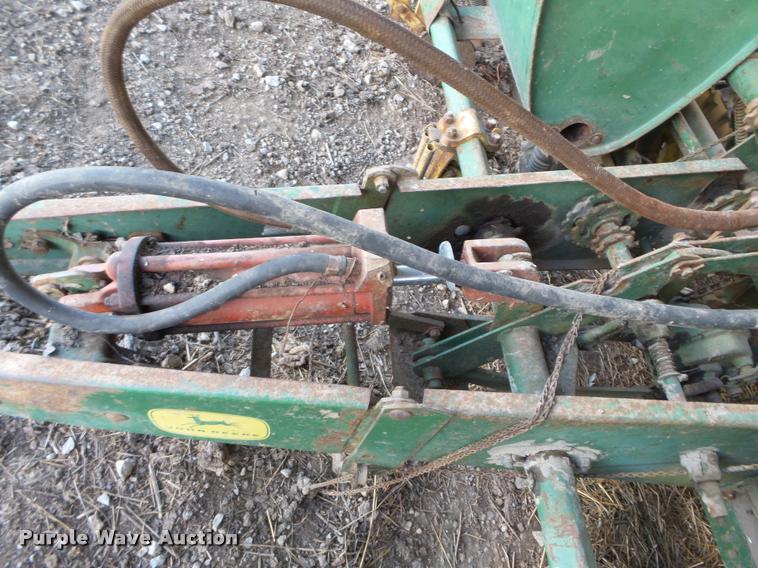 image for item K3250 John Deere 495A planter