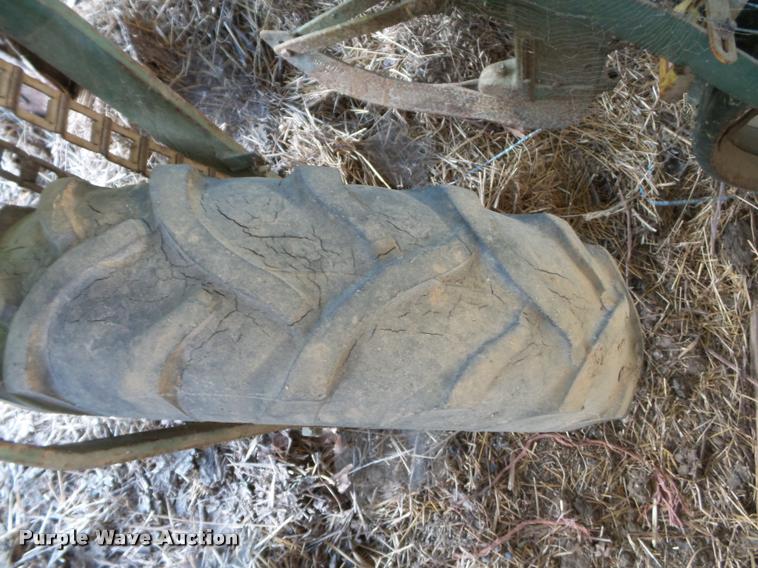 image for item K3250 John Deere 495A planter