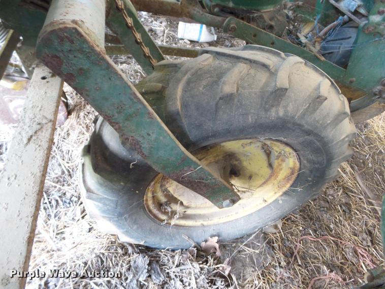 image for item K3250 John Deere 495A planter