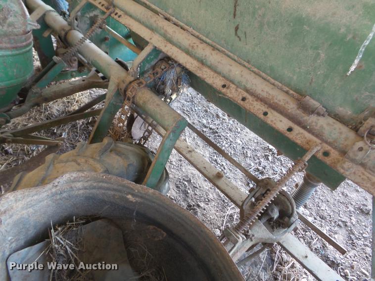 image for item K3250 John Deere 495A planter