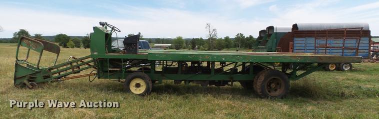 image for item K3252 United Manufacturing 10 bale wagon
