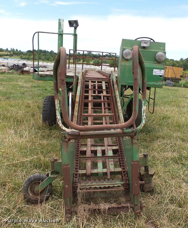 image for item K3252 United Manufacturing 10 bale wagon