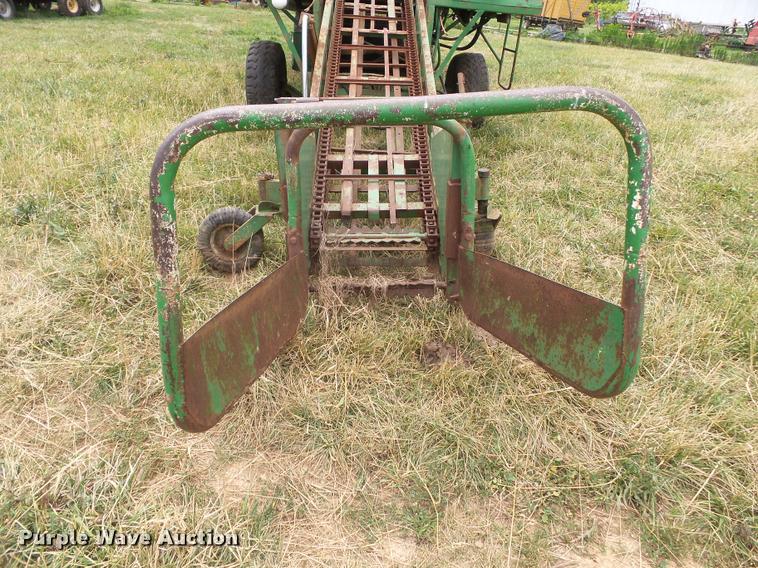 image for item K3252 United Manufacturing 10 bale wagon