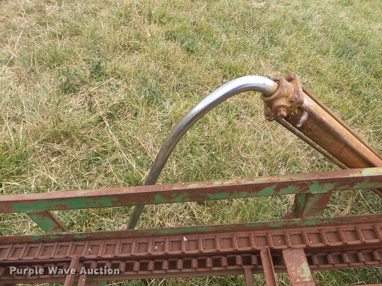 image for item K3252 United Manufacturing 10 bale wagon