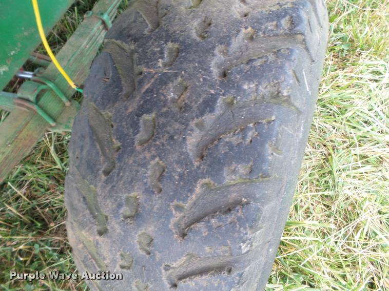 image for item K3252 United Manufacturing 10 bale wagon