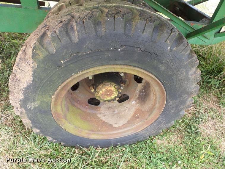 image for item K3252 United Manufacturing 10 bale wagon