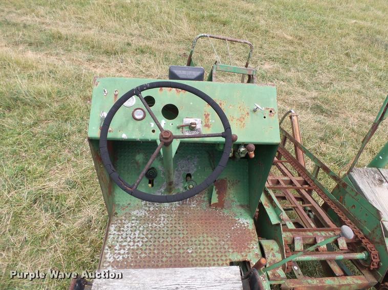 image for item K3252 United Manufacturing 10 bale wagon