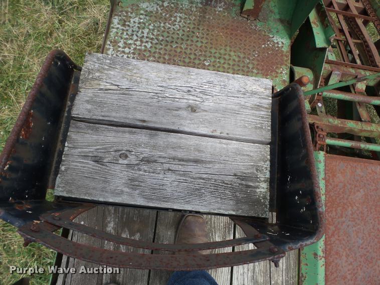 image for item K3252 United Manufacturing 10 bale wagon