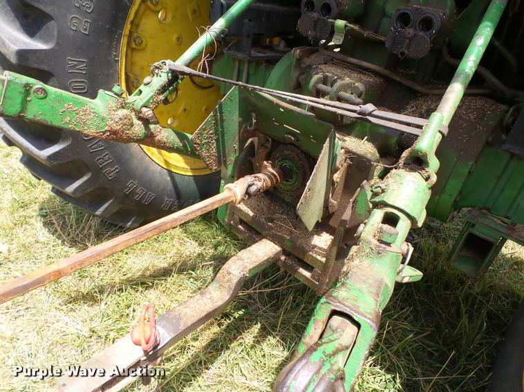 image for item K3253 Big Blue 810A silage wagon