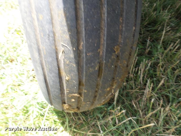 image for item K3253 Big Blue 810A silage wagon