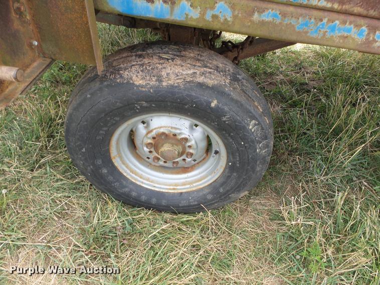 image for item K3253 Big Blue 810A silage wagon