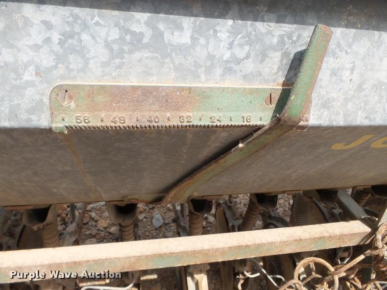 image for item K3255 John Deere E000B grain drill