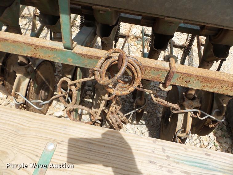 image for item K3255 John Deere E000B grain drill