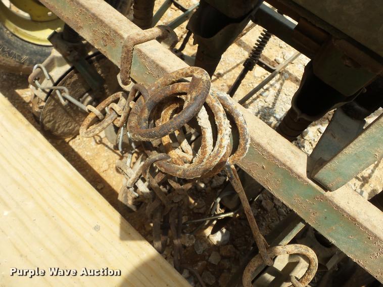 image for item K3255 John Deere E000B grain drill