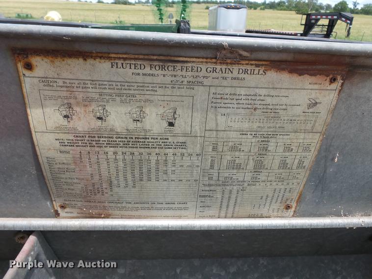 image for item K3255 John Deere E000B grain drill