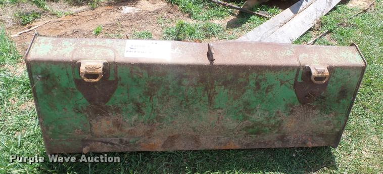 image for item K3258 John Deere bucket