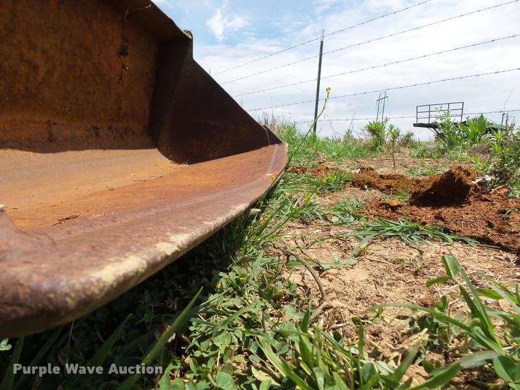 image for item K3258 John Deere bucket