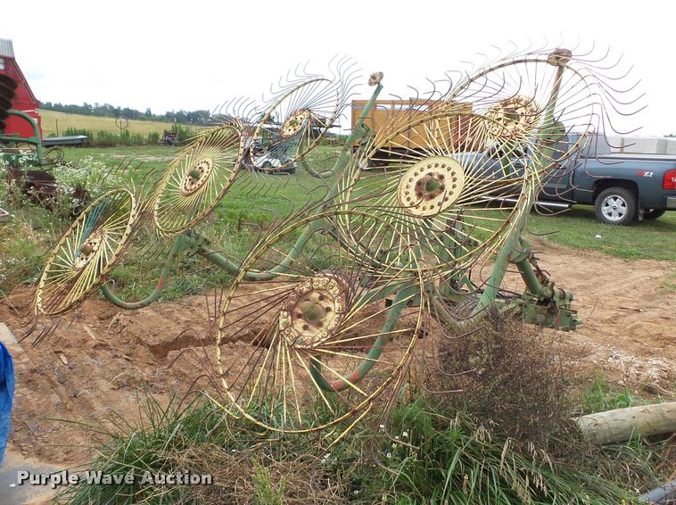 image for item K3263 Tonutti RCS8 hay rake