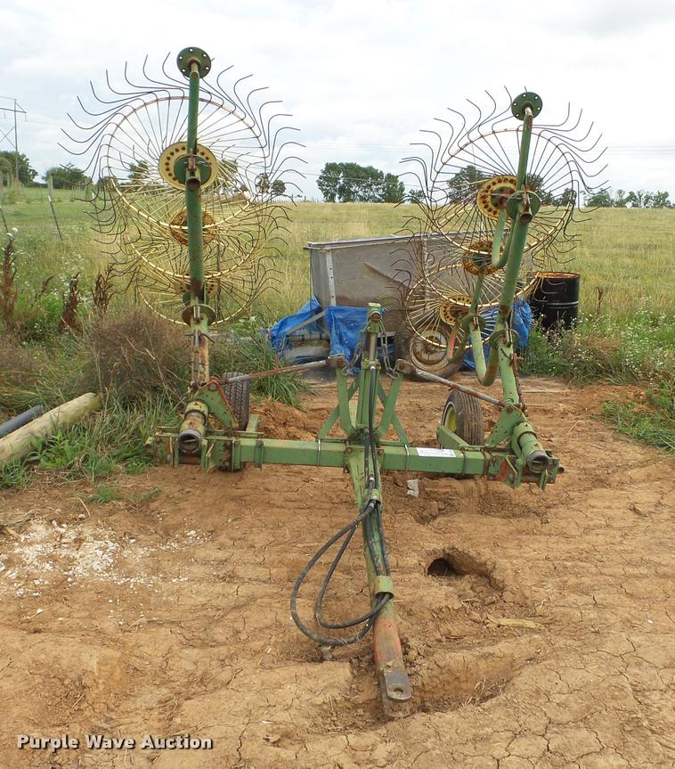 image for item K3263 Tonutti RCS8 hay rake