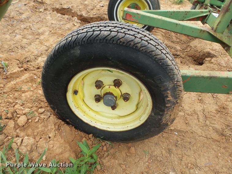 image for item K3263 Tonutti RCS8 hay rake