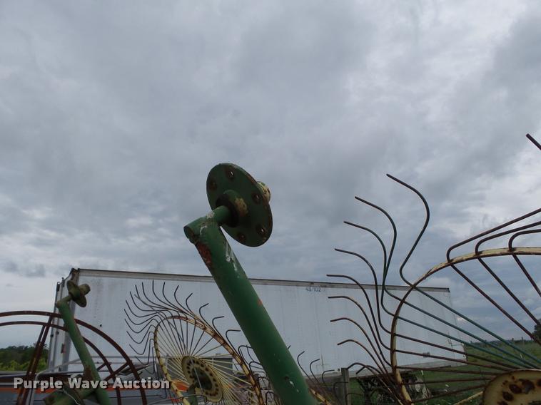 image for item K3263 Tonutti RCS8 hay rake