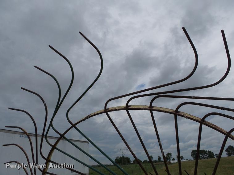 image for item K3263 Tonutti RCS8 hay rake