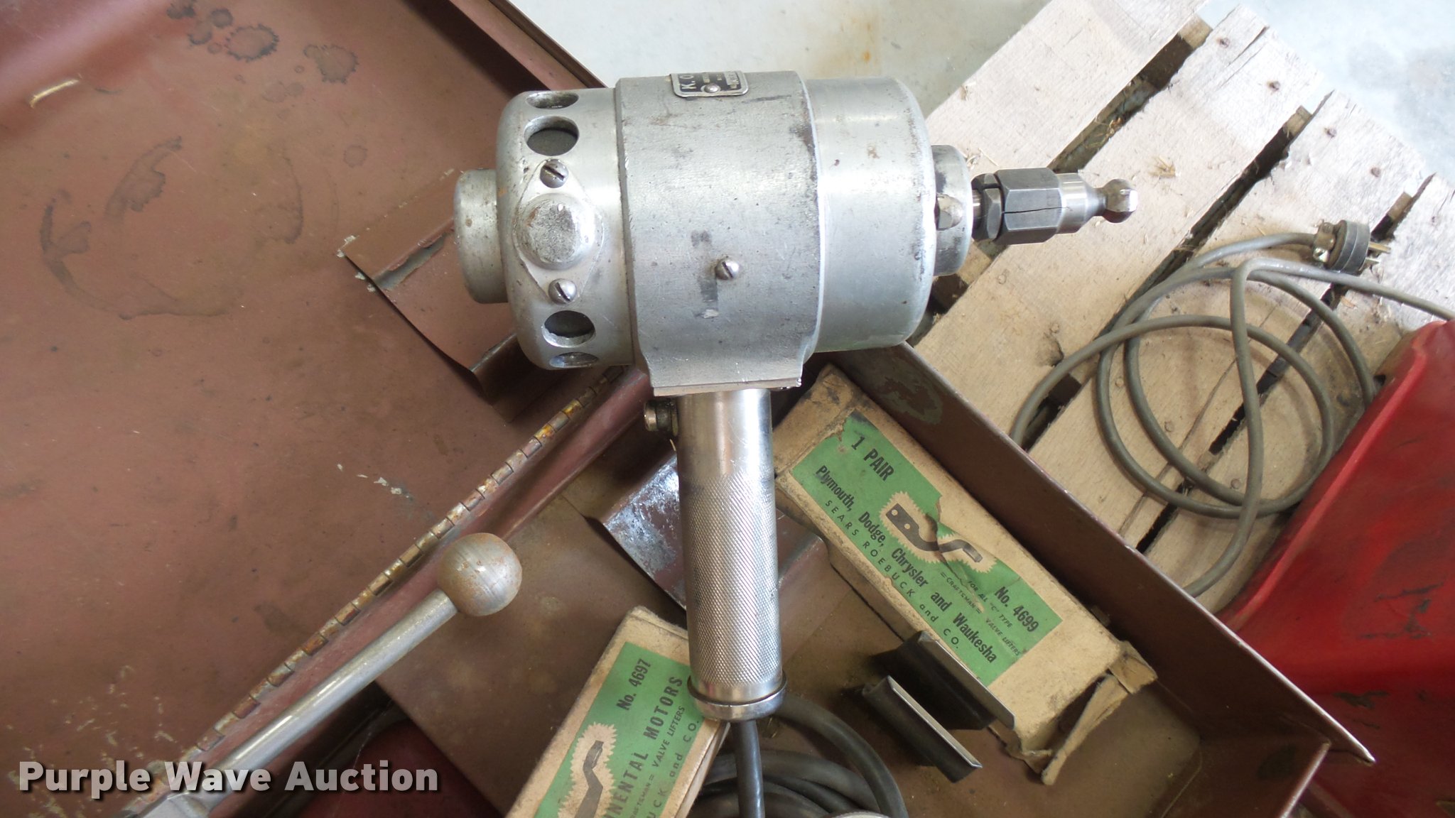 Ko Lee valve grinding machine in Geneseo, KS Item DR9632 sold