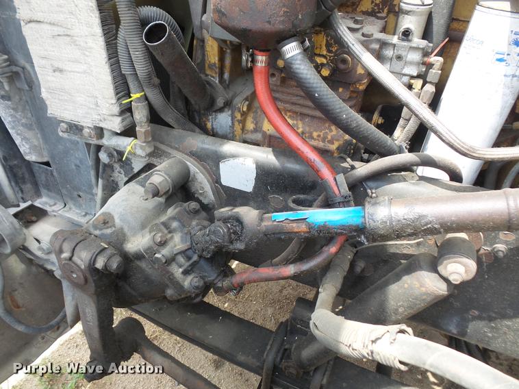 image for item DA1571 2000 Peterbilt 379 semi truck