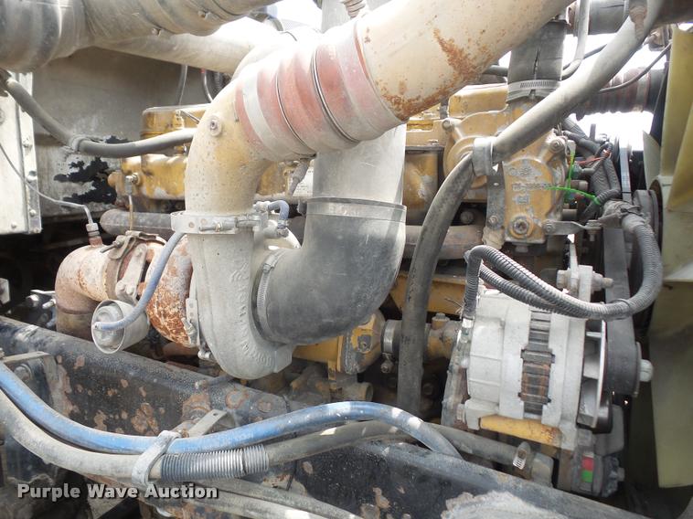 image for item DA1571 2000 Peterbilt 379 semi truck