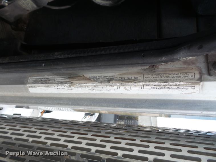 image for item DA1571 2000 Peterbilt 379 semi truck