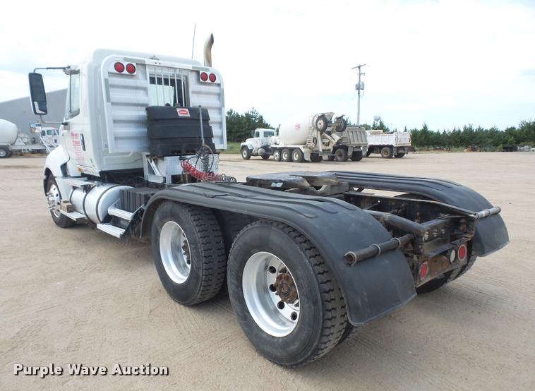 image for item DA1572 2008 International ProStar Premium semi truck