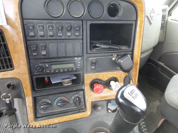 image for item DA1572 2008 International ProStar Premium semi truck