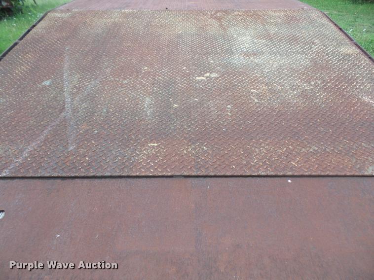 image for item DA1624 1987 J-Rod 9640TDF equipment trailer