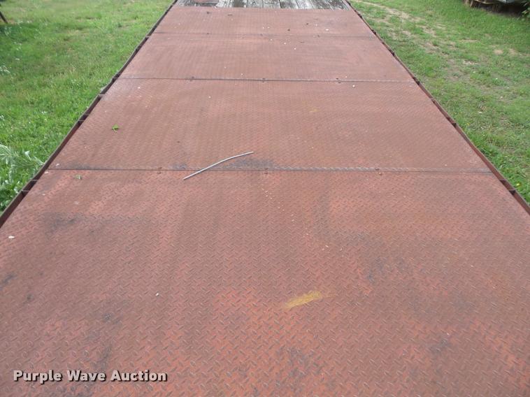 image for item DA1624 1987 J-Rod 9640TDF equipment trailer