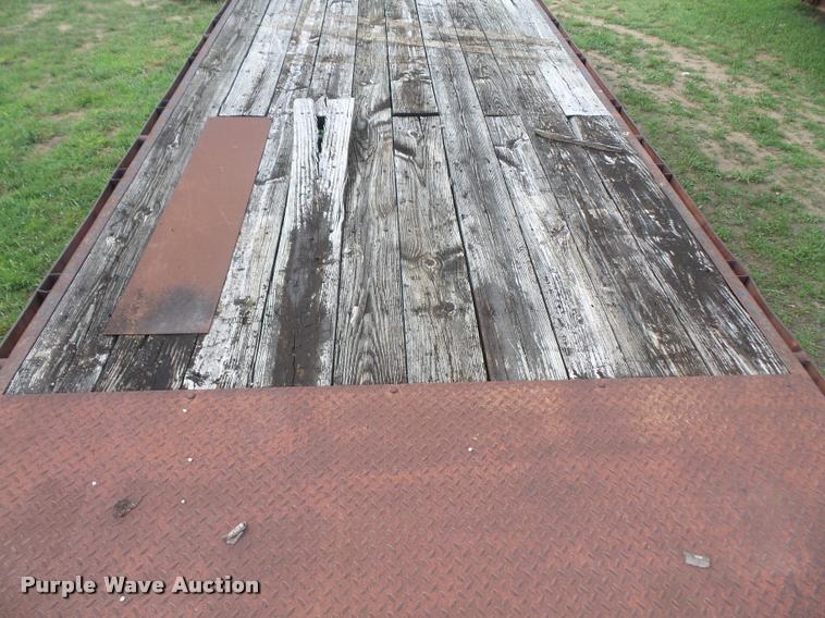 image for item DA1624 1987 J-Rod 9640TDF equipment trailer