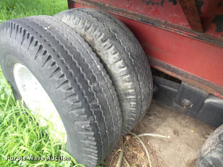 image for item DA1624 1987 J-Rod 9640TDF equipment trailer