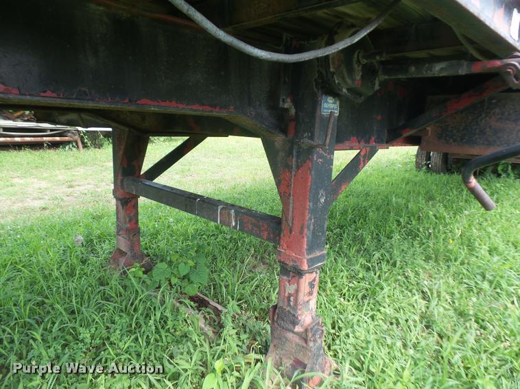 image for item DA1624 1987 J-Rod 9640TDF equipment trailer