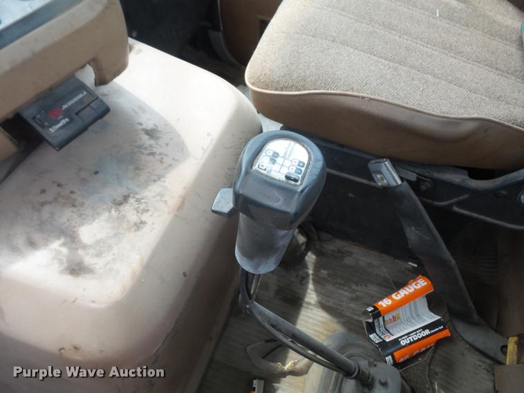 image for item DA1626 1995 Ford L9000 semi truck