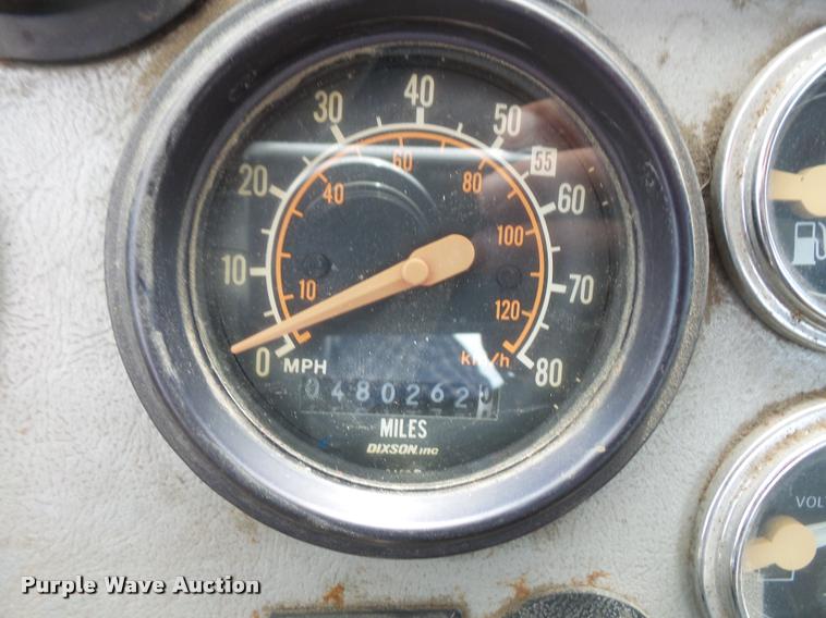 image for item DA1626 1995 Ford L9000 semi truck