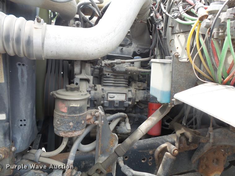 image for item DA1626 1995 Ford L9000 semi truck