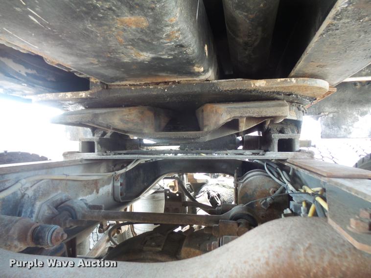 image for item DA1626 1995 Ford L9000 semi truck