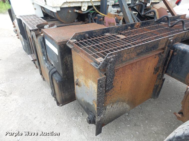 image for item DA1626 1995 Ford L9000 semi truck