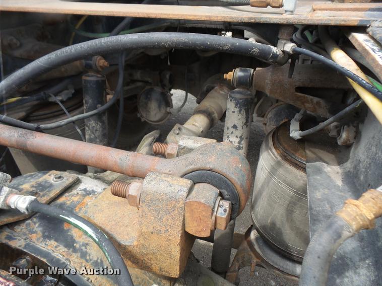 image for item DA1626 1995 Ford L9000 semi truck