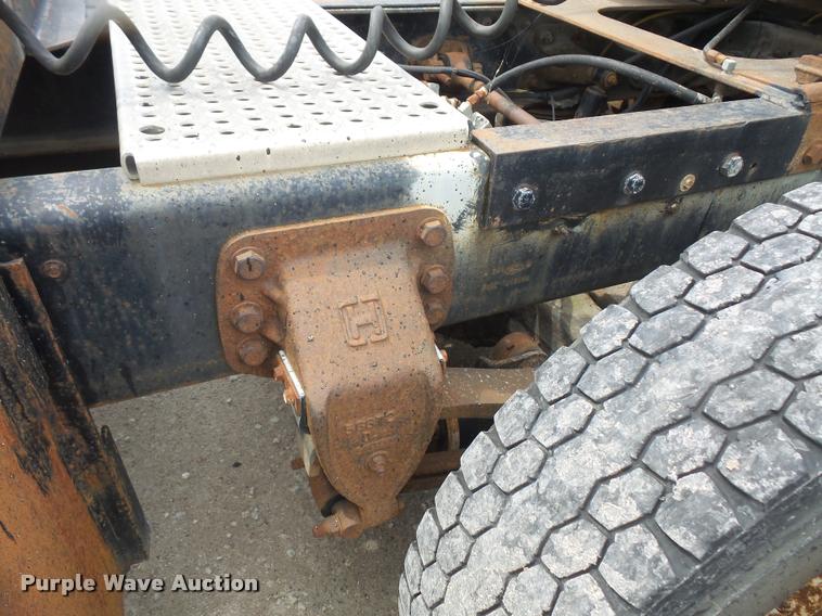 image for item DA1626 1995 Ford L9000 semi truck