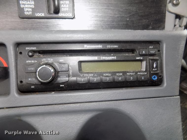 image for item DA3059 2005 Freightliner Columbia semi truck